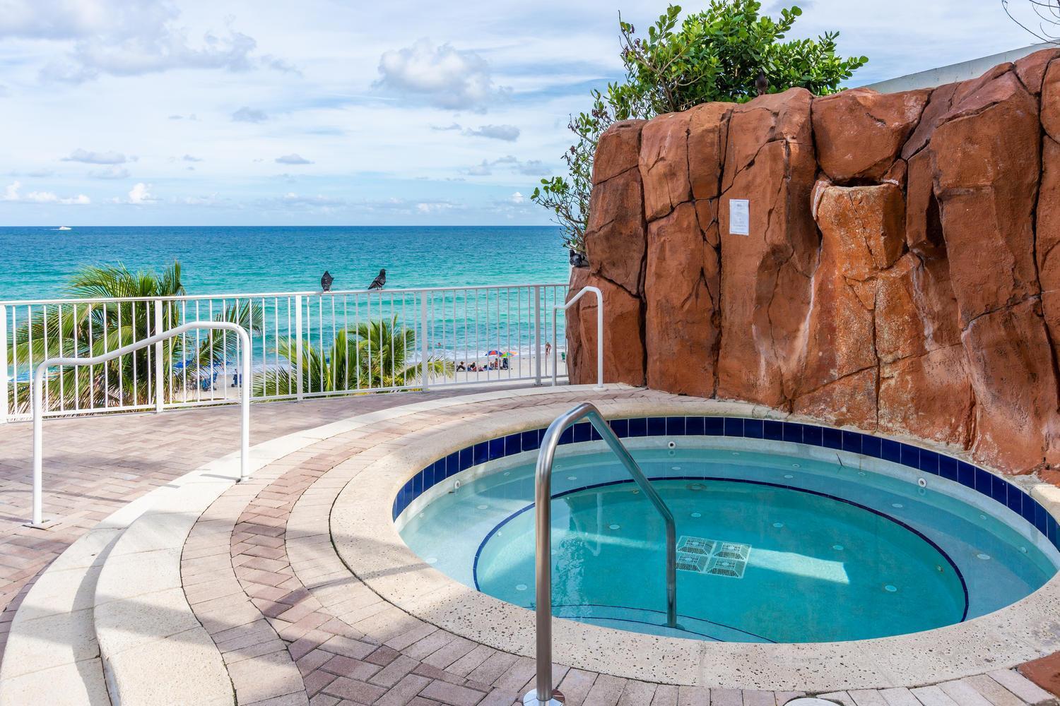 Trump Intl 2 Bedroom Apartment 1600 Sqf Ocean Front Miami Beach Luaran gambar