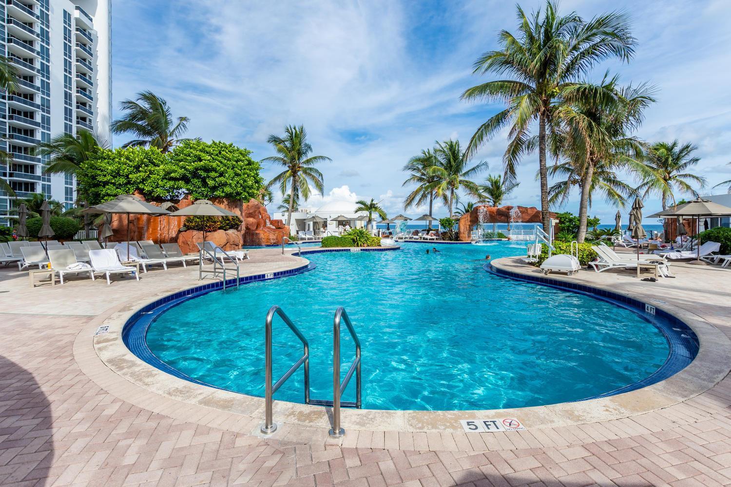 Trump Intl 2 Bedroom Apartment 1600 Sqf Ocean Front Miami Beach Luaran gambar